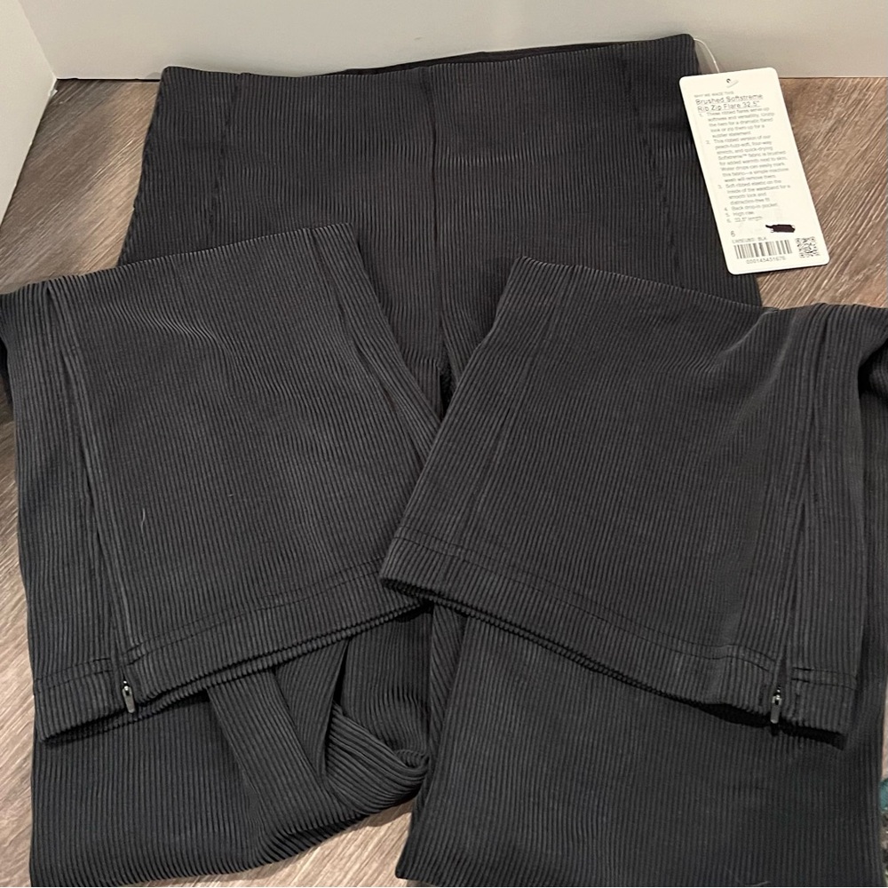 Lululemon Brushed Softstreme Ribbed Zip Flared Pant 32.5"- Size 6- NWT